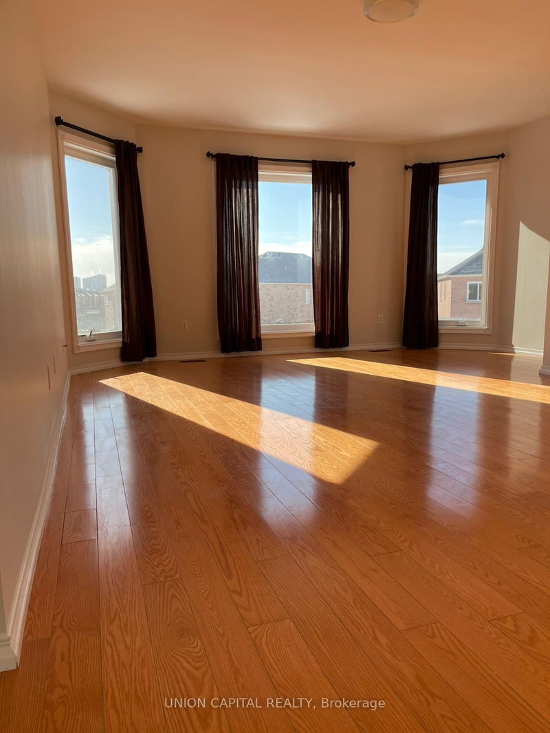 home for lease on 2nd Floor-19 Devonshire Avenue