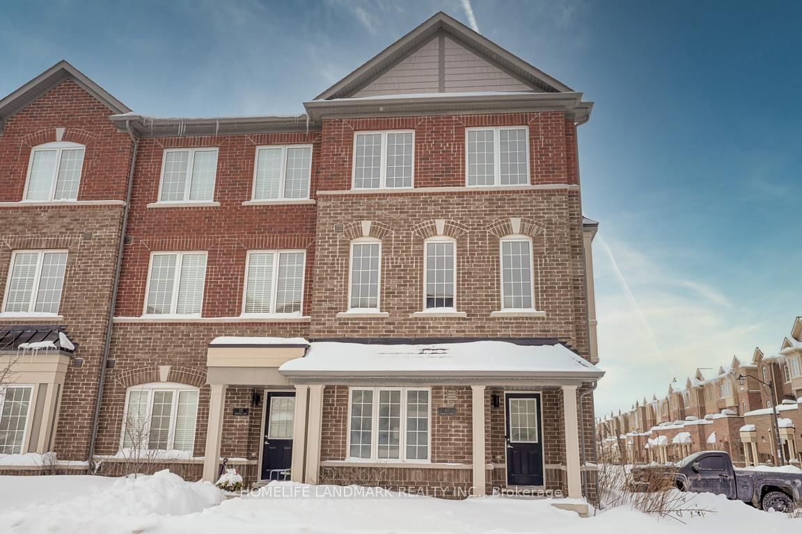 Townhouse for sale at 17 Heswall Lane, Newmarket, Glenway Estates, L3Y 0E1 - MLS: N12001778