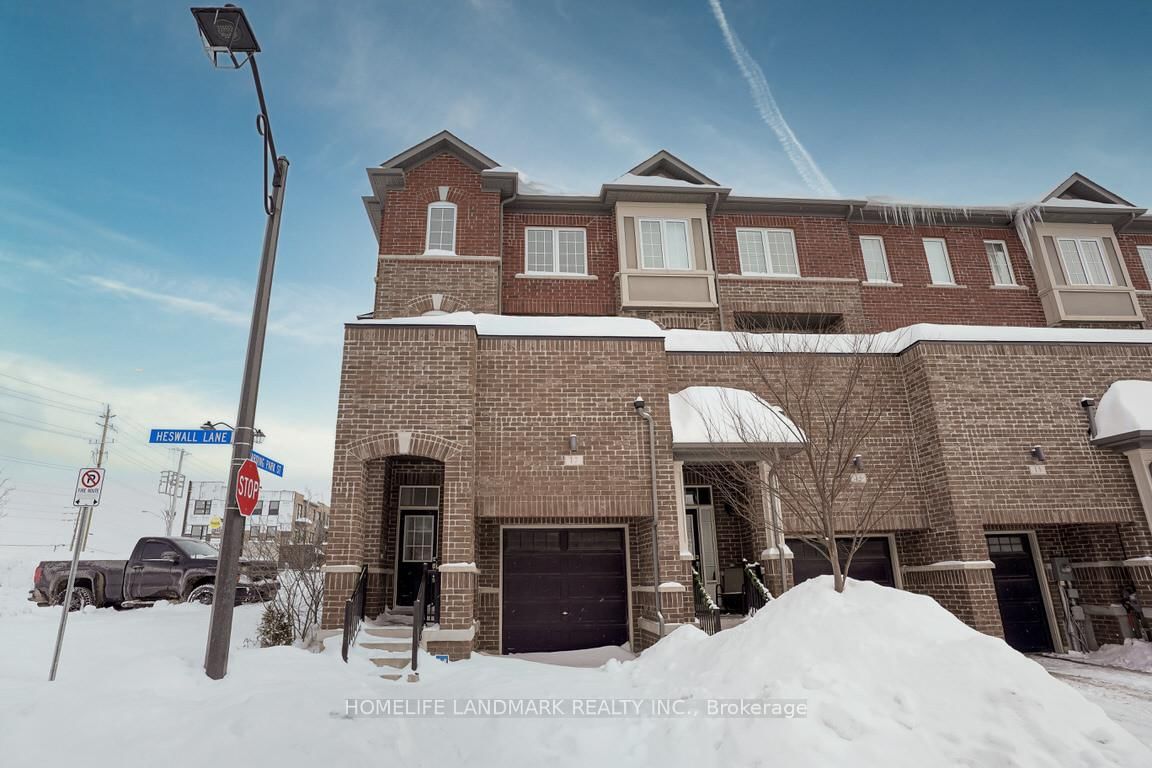 Townhouse for sale at 17 Heswall Lane, Newmarket, Glenway Estates, L3Y 0E1 - MLS: N12001778