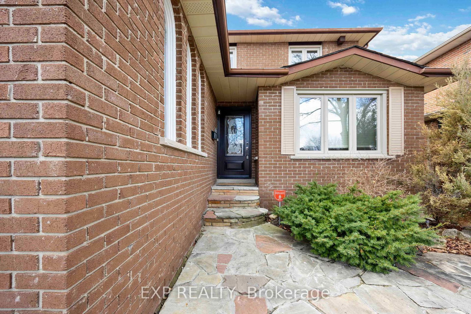 Detached House for lease at 70 Gretman Crescent, Markham, Aileen-Willowbrook, L3T 5M2 - MLS: N12002521