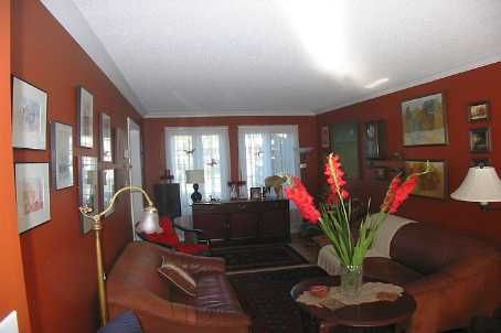 25 Grampian Ave, Vaughan, L5A2A3 | Image 3