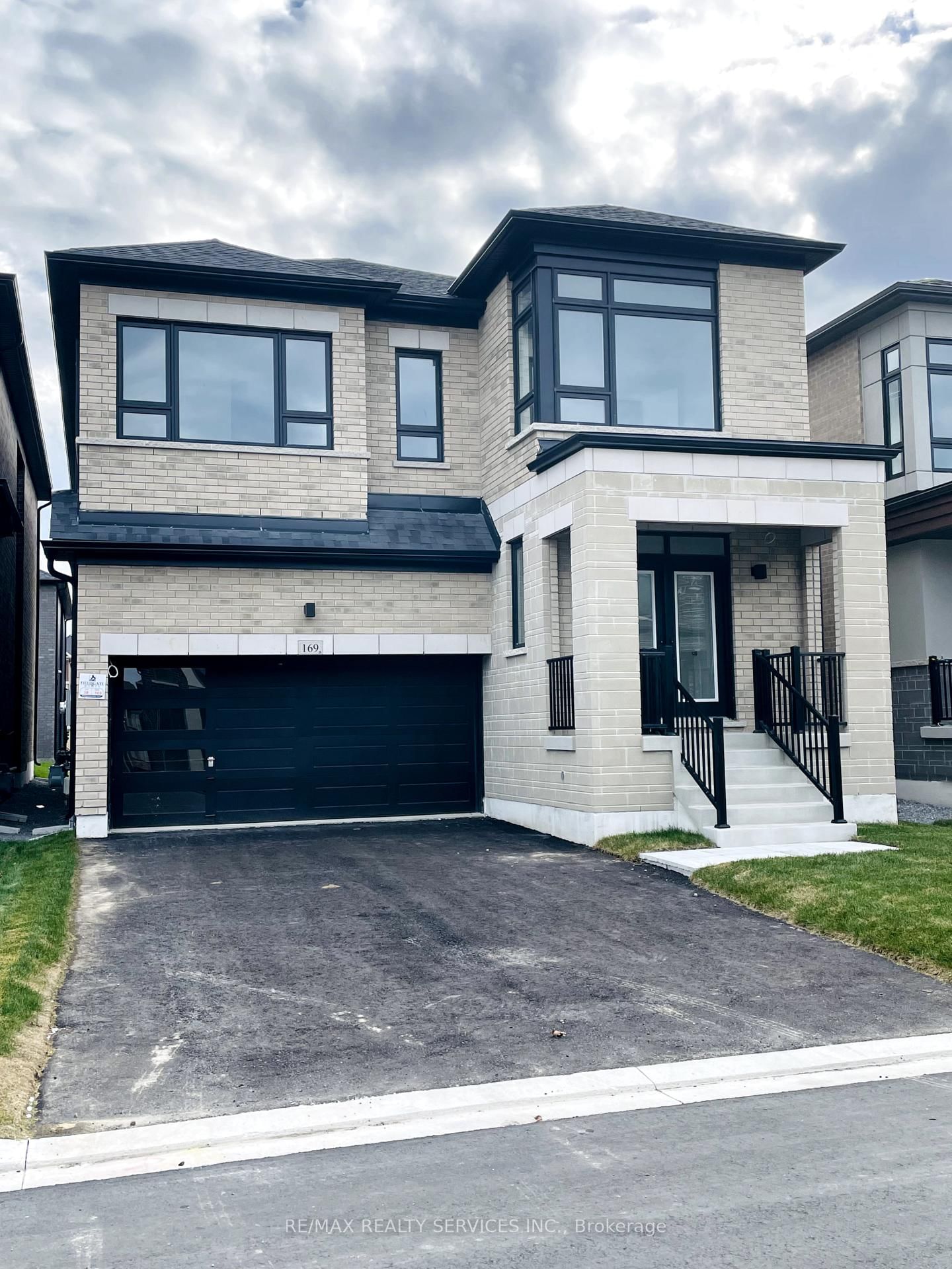 Detached House for sale at 169 Wesmina Avenue, Whitchurch-Stouffville, Stouffville, L4A 5A2 - MLS: N12003441