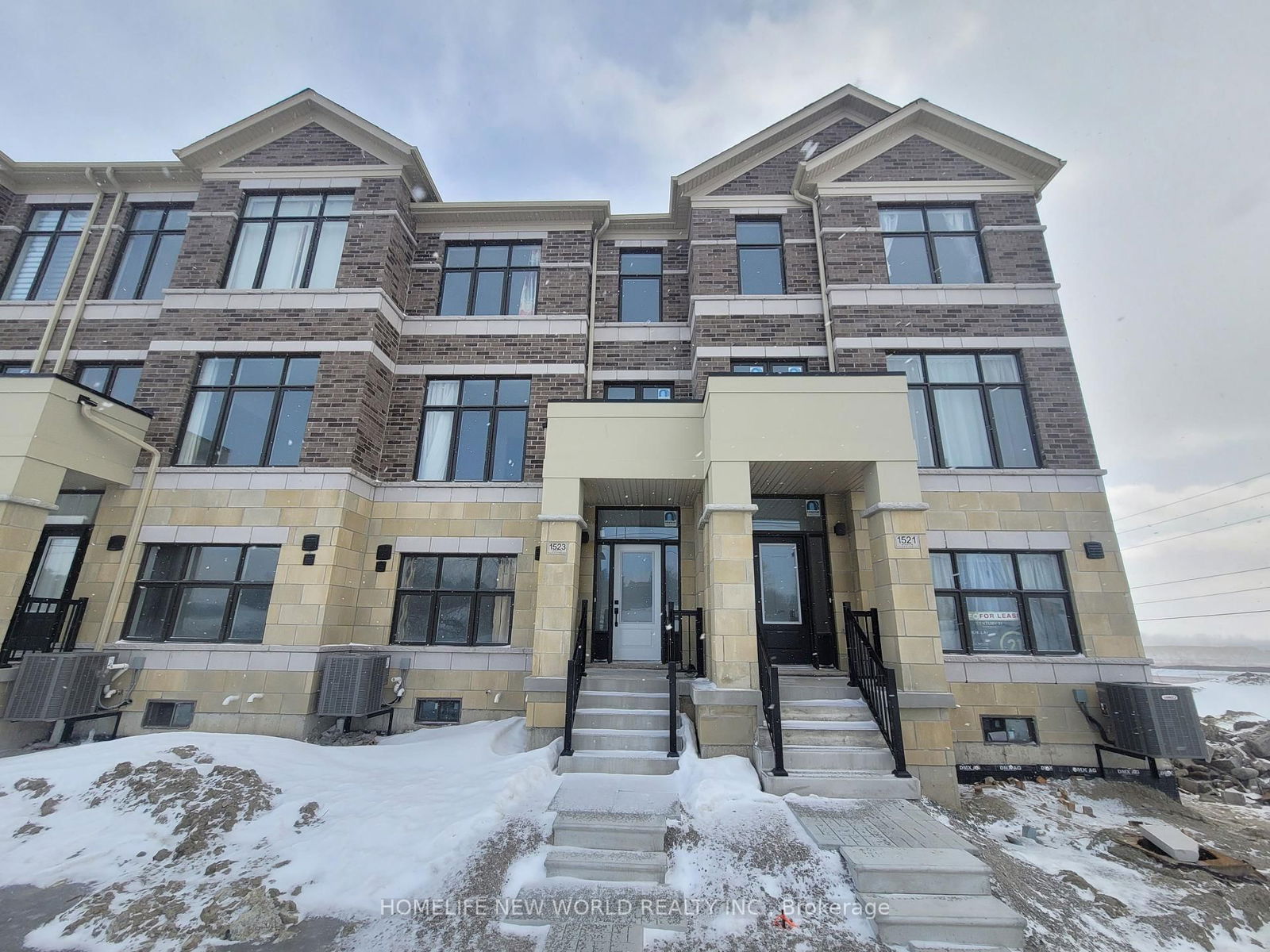 Townhouse for lease at 1523 19th Avenue, Richmond Hill, Rural Richmond Hill, L4S 0N9 - MLS: N12003481