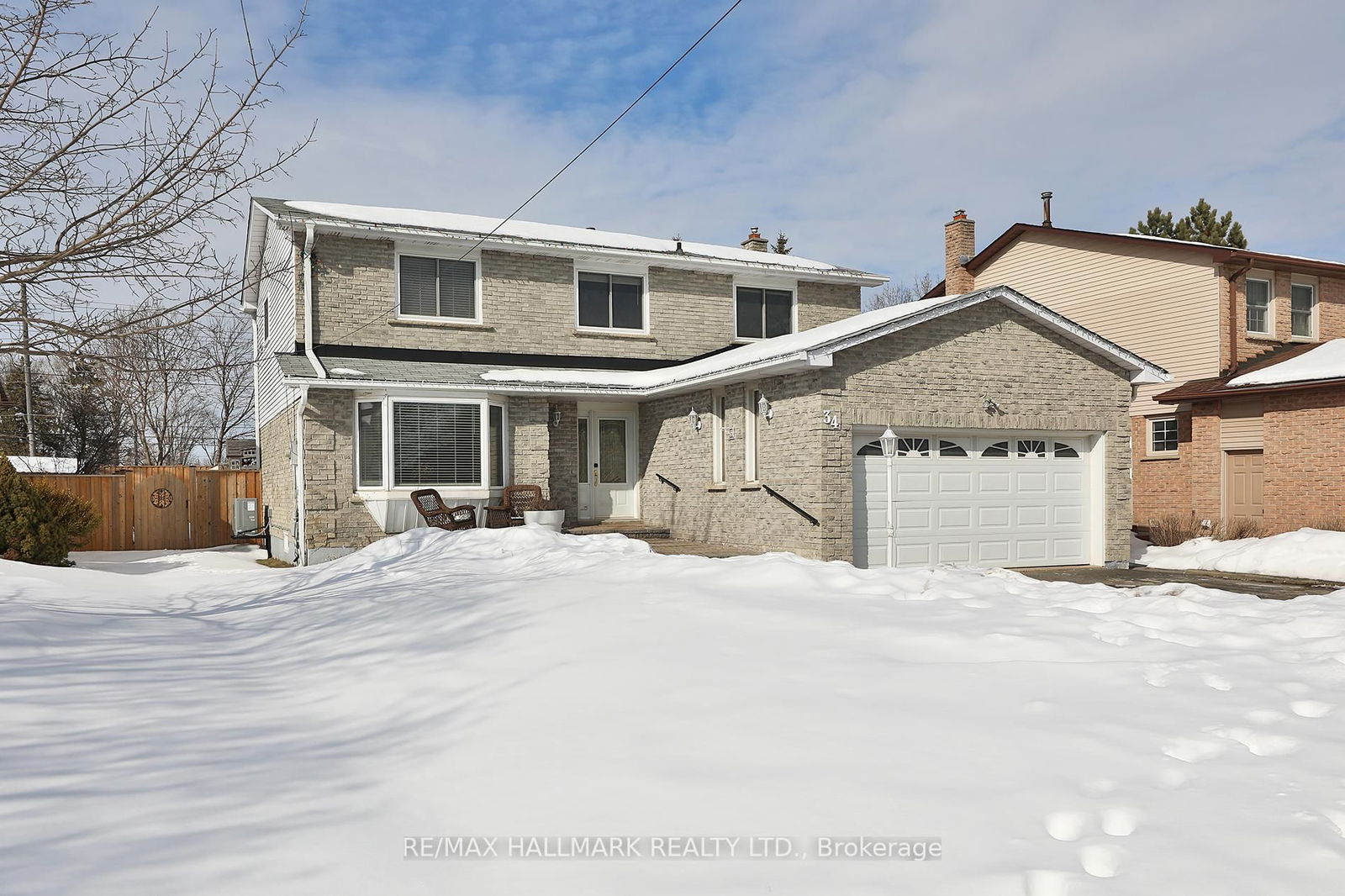 Detached House for sale at 34 Manning Crescent, Newmarket, Gorham-College Manor, L3Y 6H4 - MLS: N12003542