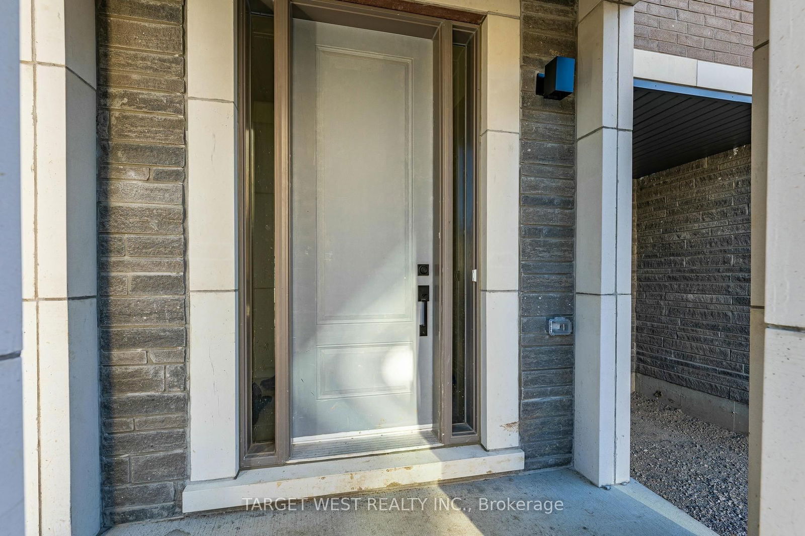 Townhouse for sale at 23 Archamault Way, Vaughan, Vellore Village, L4H 5G4 - MLS: N12003610