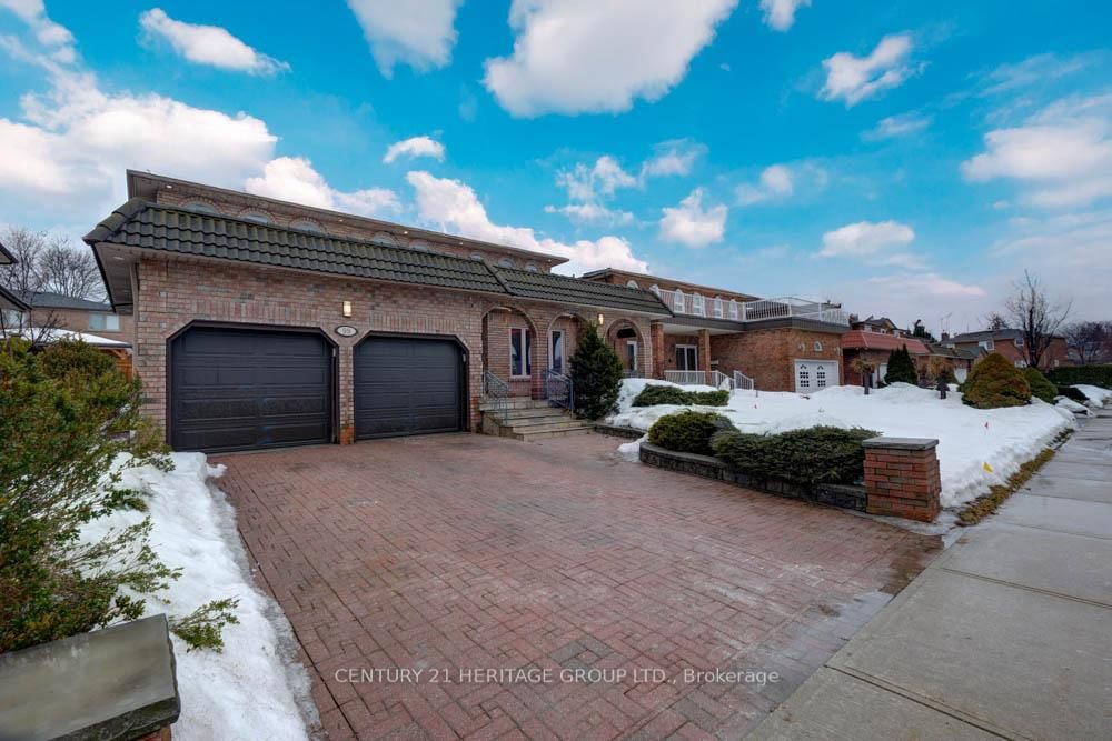 Detached House for sale at 99 Benjamin Drive, Vaughan, East Woodbridge, L4L 1H7 - MLS: N12003721