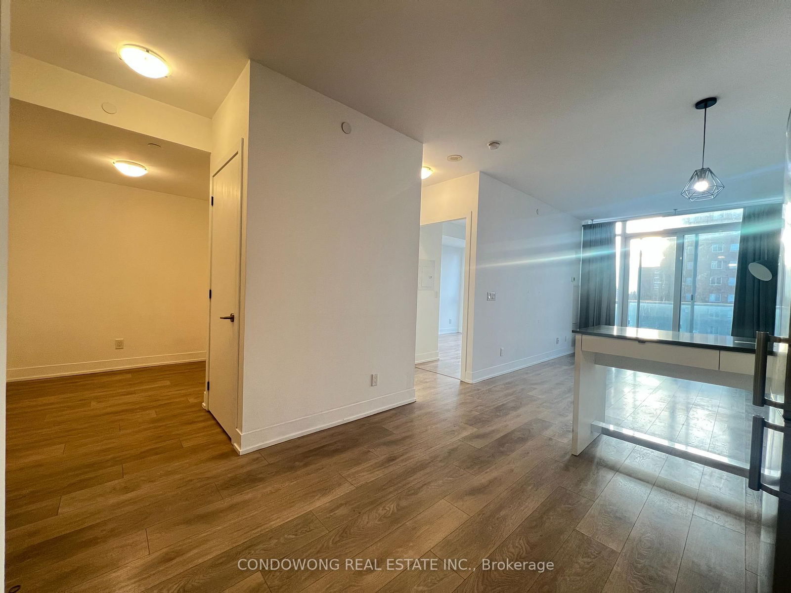 Condo for lease at 524-9471 Yonge Street, Richmond Hill, Observatory, L4C 0Z5 - MLS: N12004230