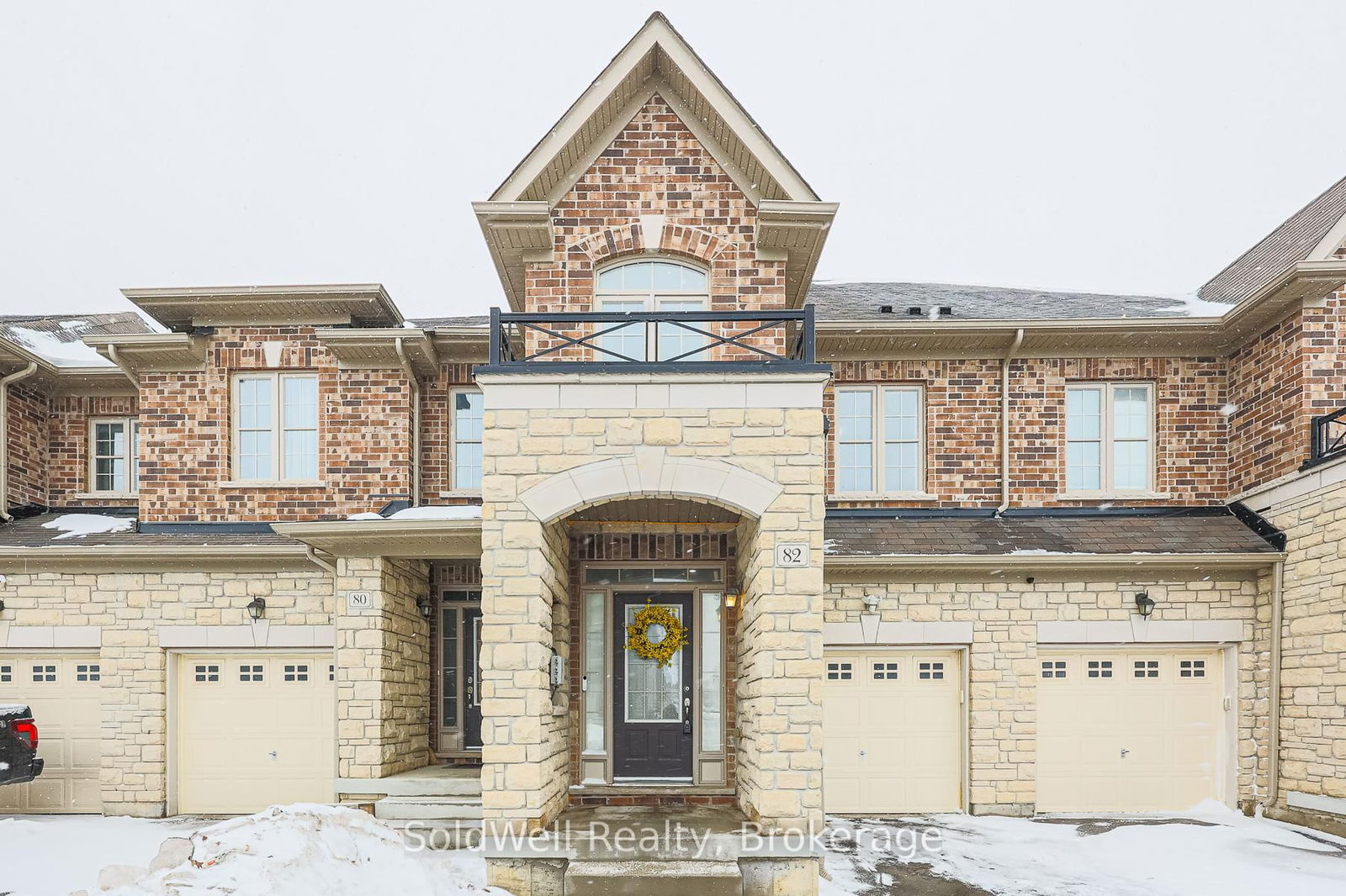 Townhouse for sale at 82 Beechborough Crescent, East Gwillimbury, Sharon, L9N 0N9 - MLS: N12005402