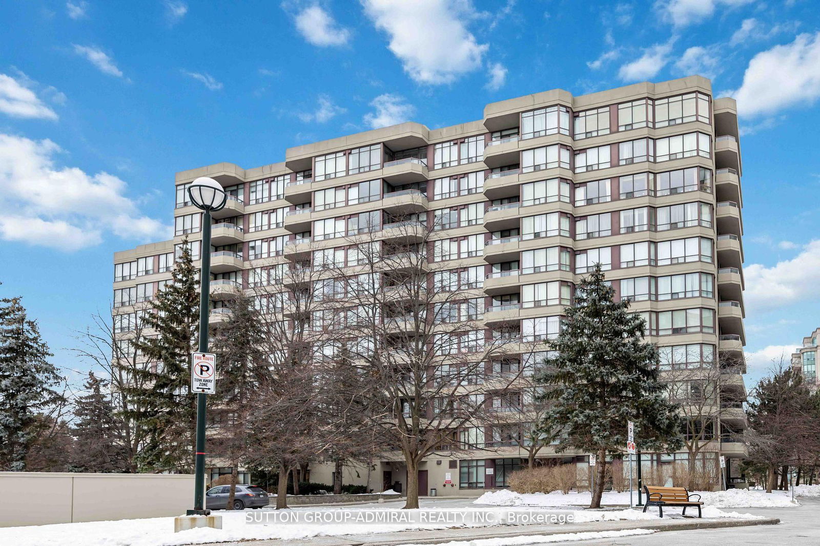 Condo for sale at 412-81 Townsgate Drive, Vaughan, Crestwood-Springfarm-Yorkhill, L4J 8E6 - MLS: N12005784