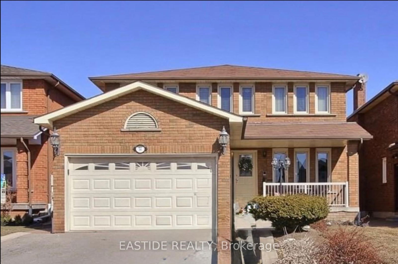 Detached House for lease at 54 Liskeard Circle, Vaughan, East Woodbridge, L4L 5P7 - MLS: N12005797