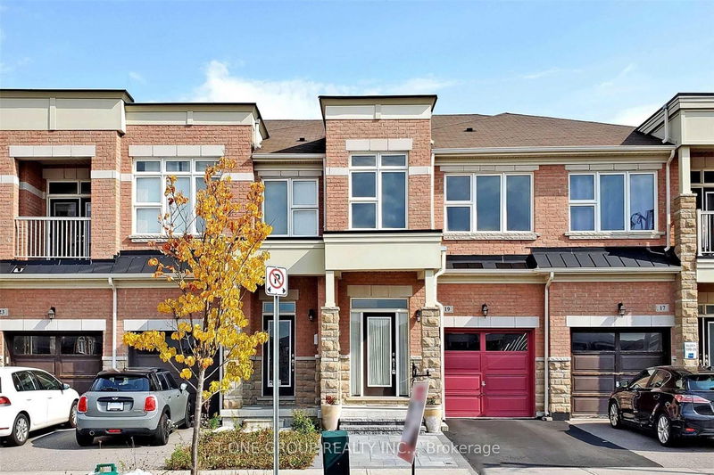 home for lease on 19 Upper Greensborough Drive