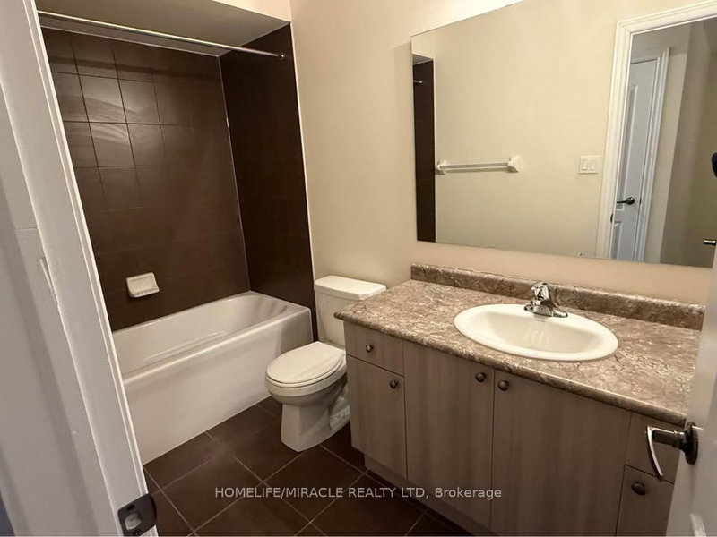 14 Greenwood Dr, Essa, L3W 0N5 | Image 3