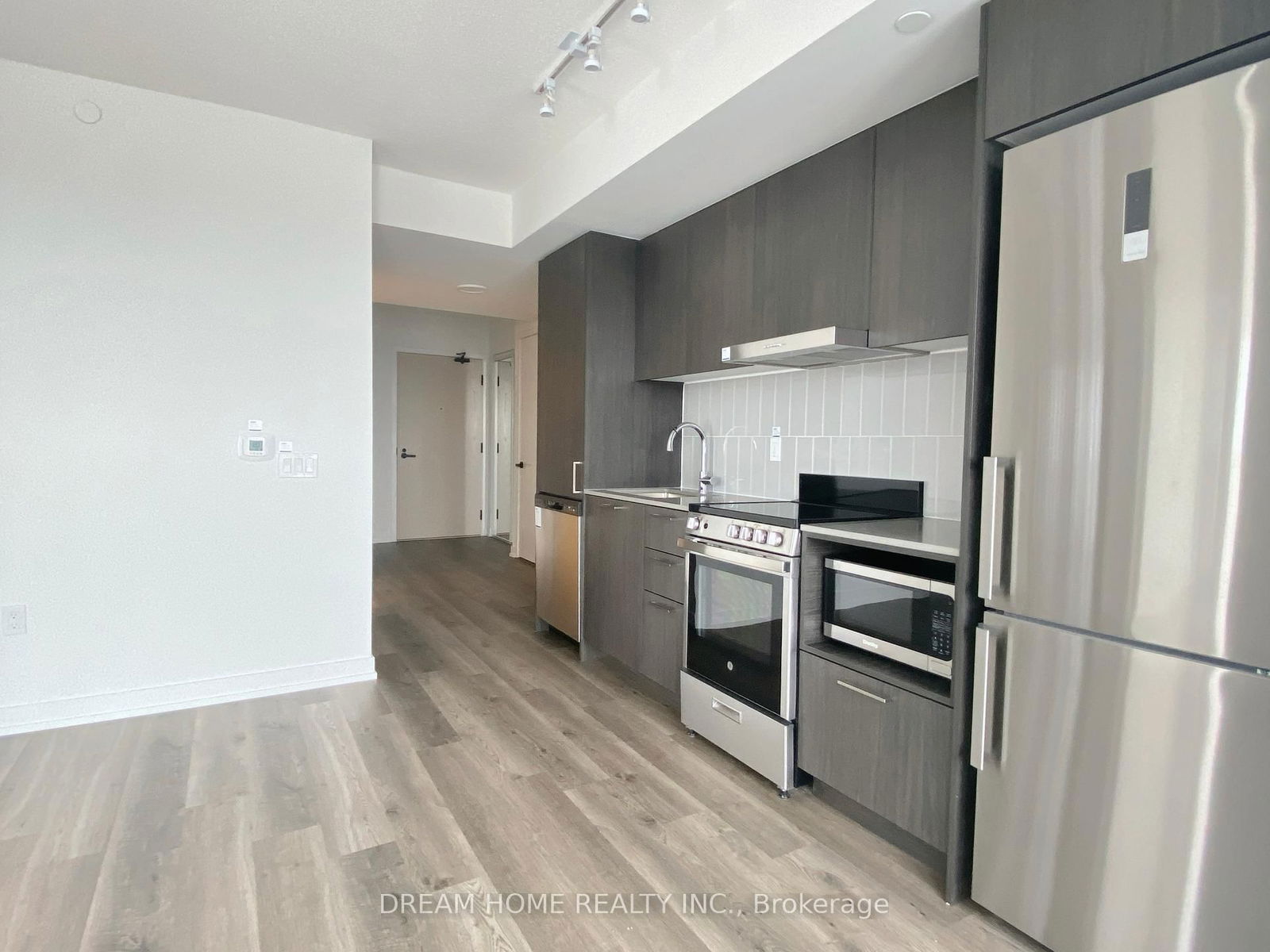 Condo for lease at 2711-195 Commerce Street, Vaughan, Vaughan Corporate Centre, L4K 0P9 - MLS: N12006453