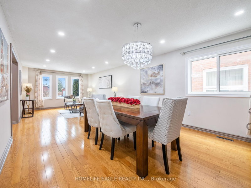 84 Viewmark Dr, Richmond Hill, L4S 1E3 | Image 3