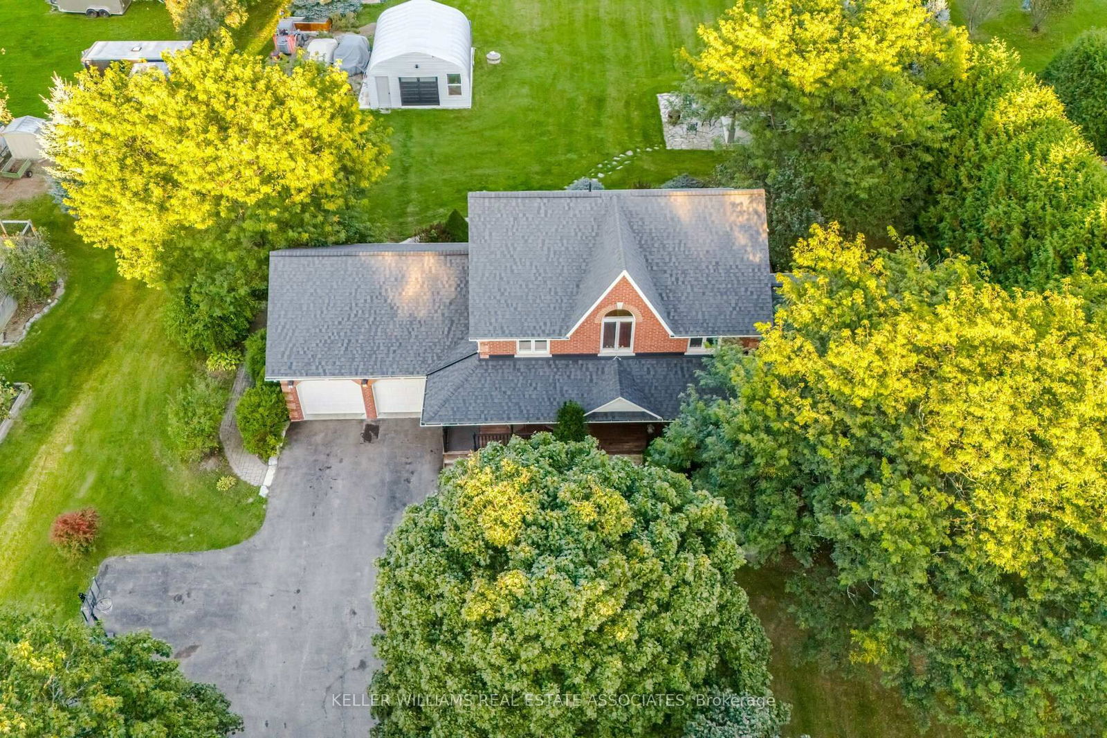 Building at 7521 Keenansville Road, New Tecumseth, Tottenham