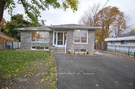 Detached House for sale at 34 Gentry Crescent, Richmond Hill, Crosby, L4C 2G9 - MLS: N12008195