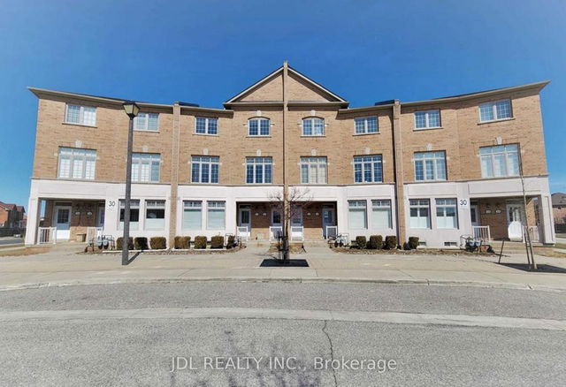 11 - 30 Greensborough Village Circle