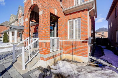 41 Silverado Hills Dr, Markham - Cathedraltown image-0-2