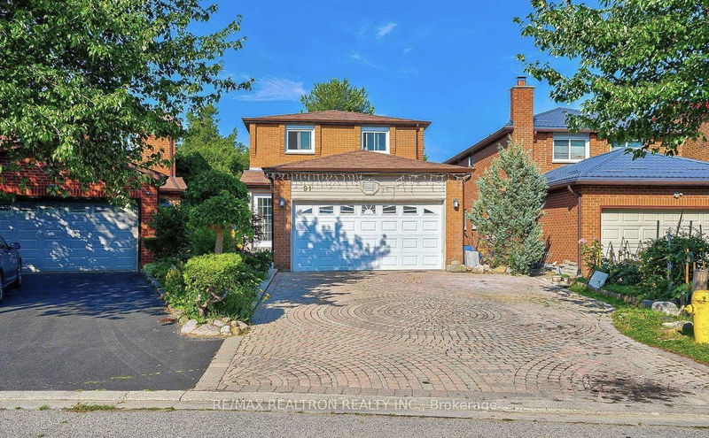 home for lease on (BSMT)-91 Dunbar Crescent