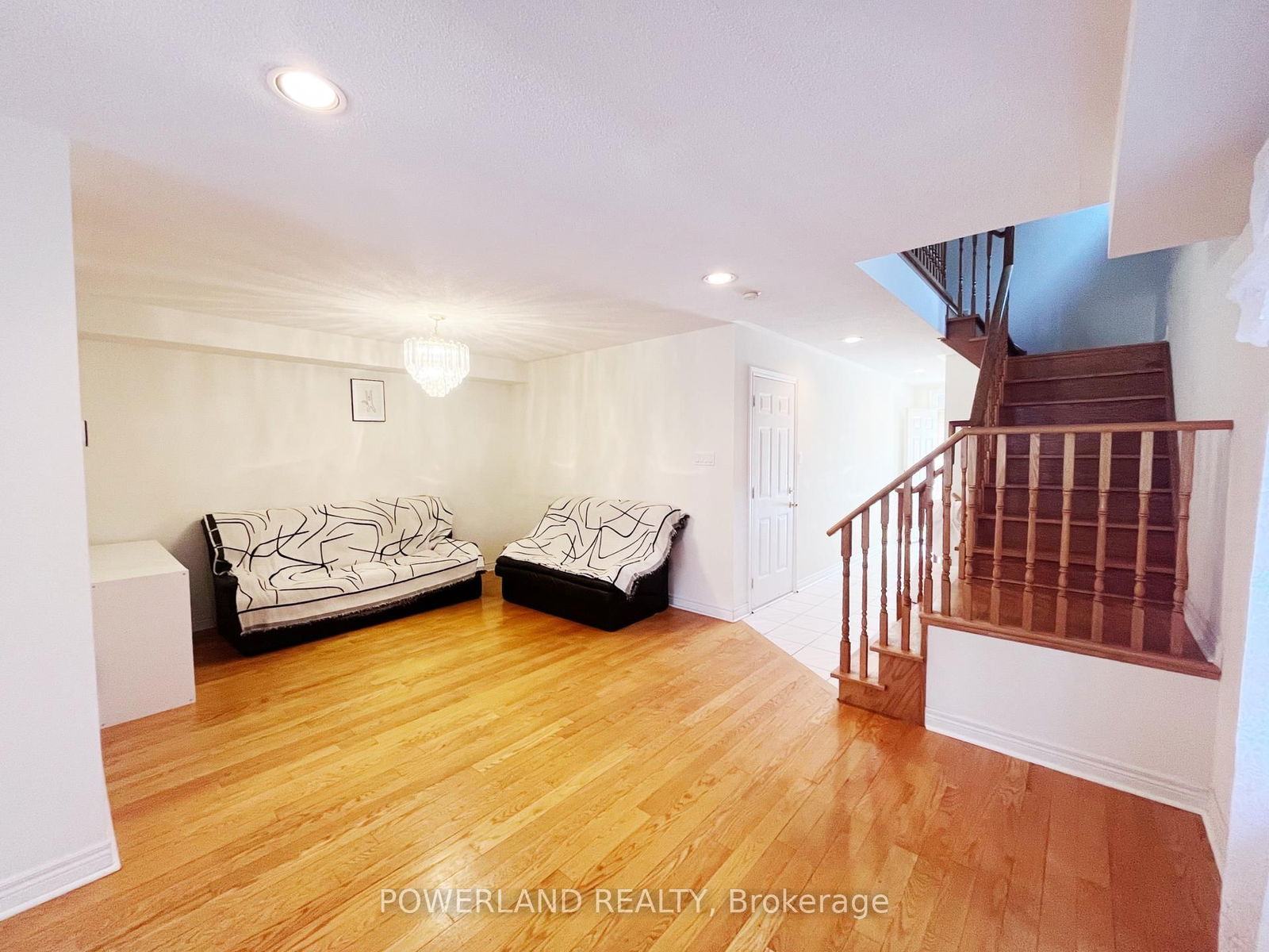 Townhouse for lease at 186 Sunway Square, Markham, Raymerville, L3P 7X3 - MLS: N12009424