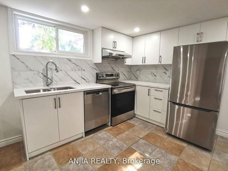 home for lease on 442 Bonita Crescent