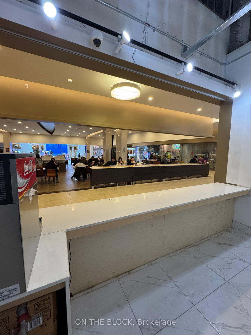 1FC7 / 6 - 9390 Woodbine Ave, Markham, L6C 0M5 | Image 2