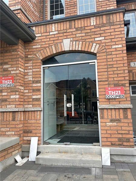 Townhouse leased at 32 Capreol Avenue, Aurora, Rural Aurora, L4G 7C4 - MLS: N12009595
