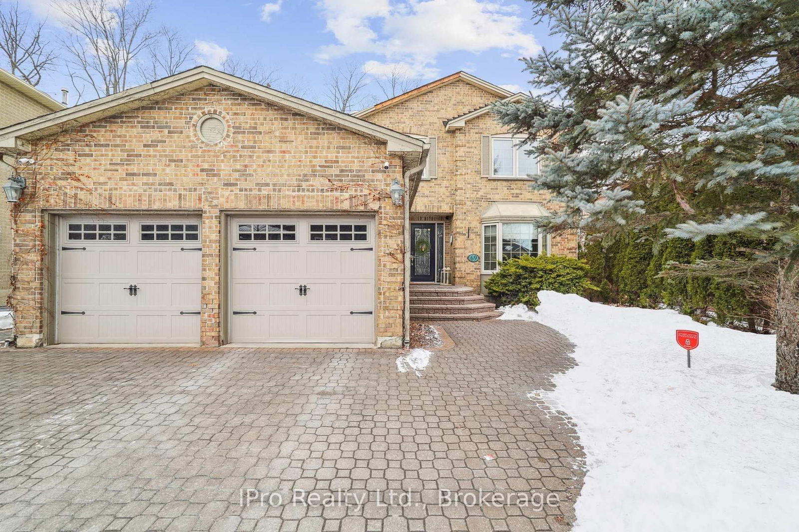 Detached House for sale at 69 Topham Crescent, Richmond Hill, Westbrook, L4C 9H2 - MLS: N12010473