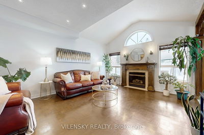 40 Tuscana Blvd, Vaughan - Patterson image-0-2