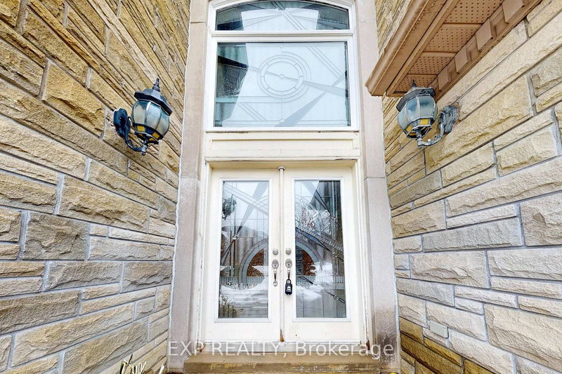 48 Francesca Crt, Vaughan, L4L 9L2 | Image 2