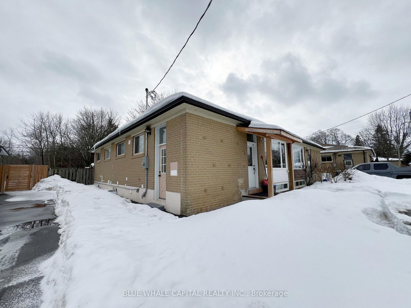 Semi-Detached House for lease at Basement A-69 Davis Road, Aurora, Aurora Highlands, L4G 2B4 - MLS: N12011798