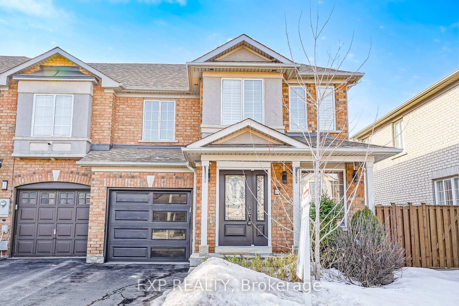 Townhouse for sale at 17 Waterton Crescent, Richmond Hill, Langstaff, L4B 4L7 - MLS: N12012437