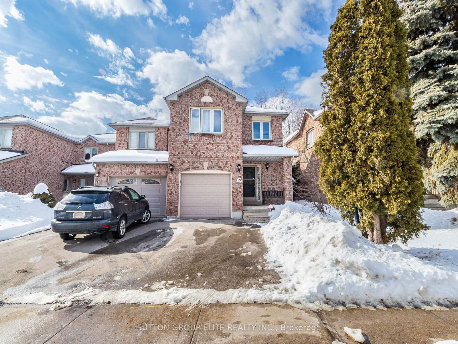 Townhouse for sale at 18 Wildfire Road, Vaughan, East Woodbridge, L4L 8Y9 - MLS: N12012709