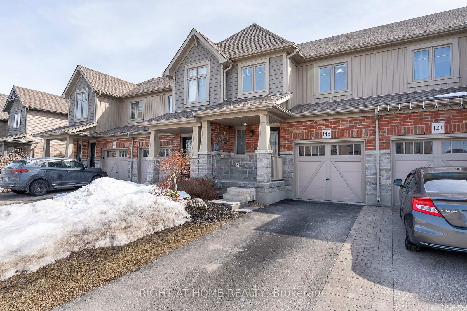 Townhouse for sale at 143 Hutchinson Drive, New Tecumseth, Alliston, L9R 0P9 - MLS: N12012885