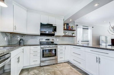 174 King St, East Gwillimbury - Mt Albert image-0-2
