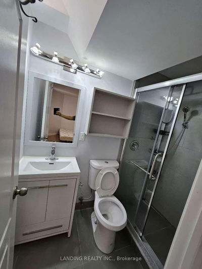 11 Quantum St, Markham - Middlefield image-0-2