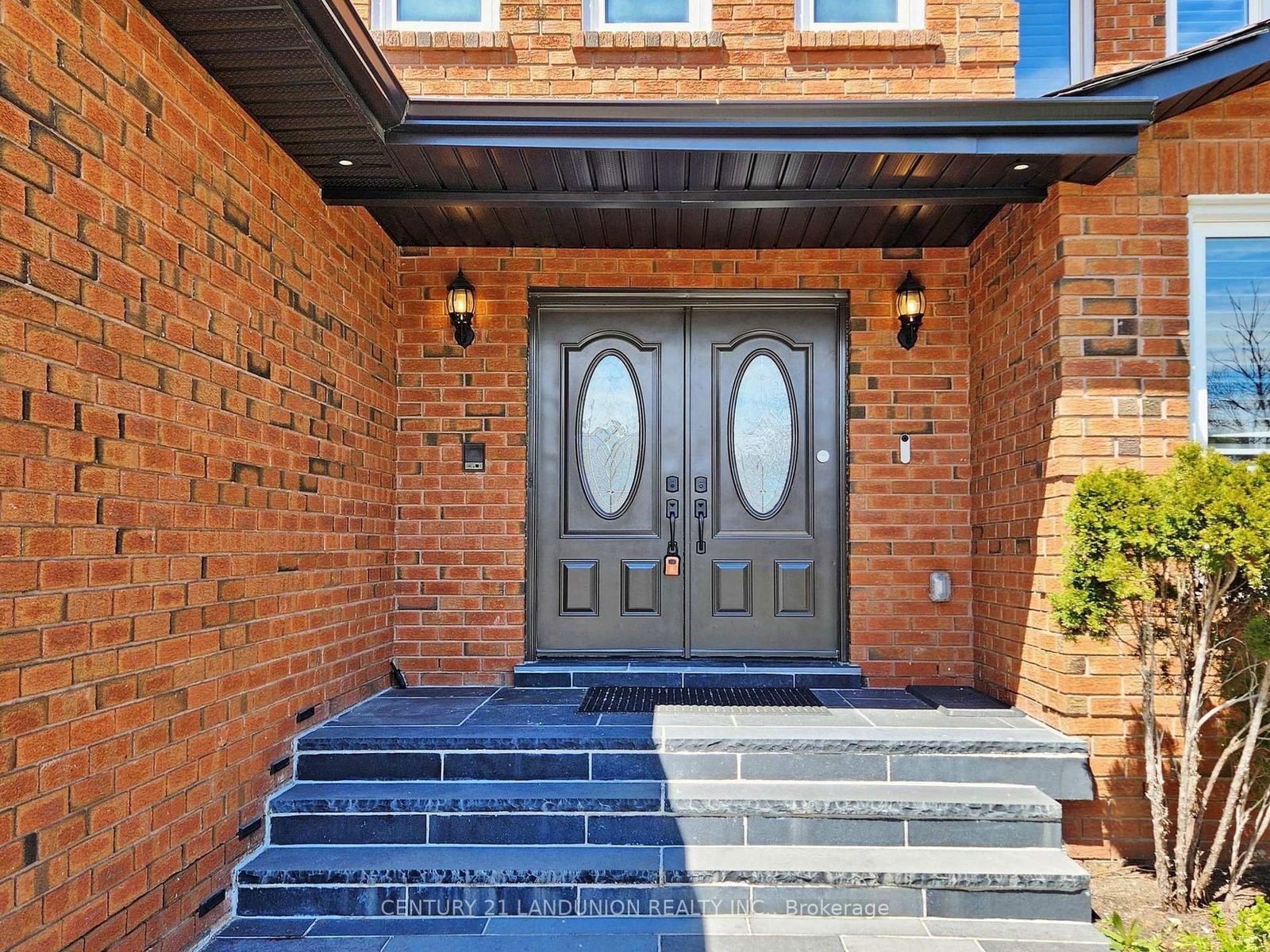 Detached House for sale at 18 Ravenhill Crescent, Markham, Milliken Mills East, L3S 2V1 - MLS: N12014032