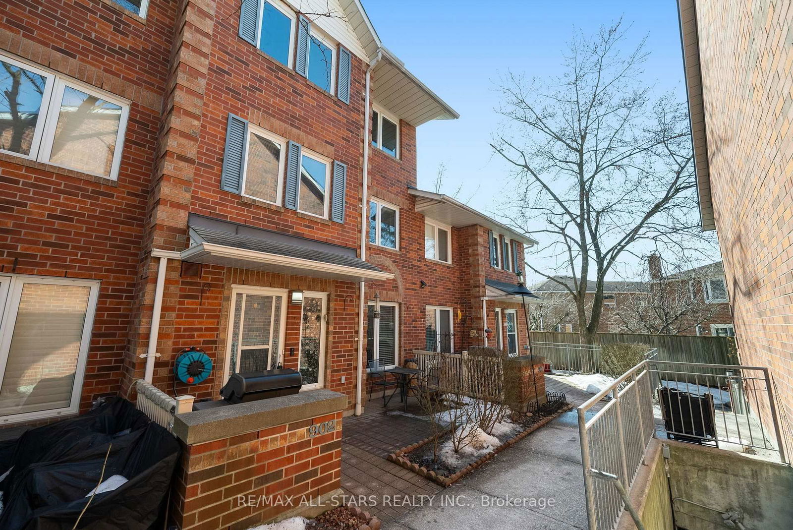 Townhouse for sale at 902-900 Steeles Avenue, Vaughan, Lakeview Estates, L4J 8C2 - MLS: N12014109