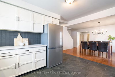 66 Simcoe Rd, Bradford West Gwillimbury - Bradford image-0-4