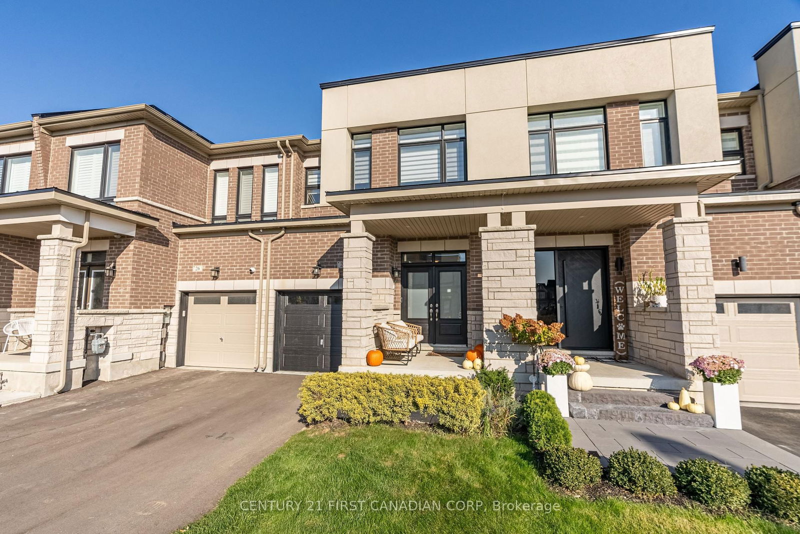 Townhouse sold at 22 Ghent Drive, Vaughan, Kleinburg, L4H 4T8 - MLS: N12014304