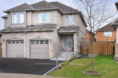 home for lease on Lower-85 Echo Ridge Crescent