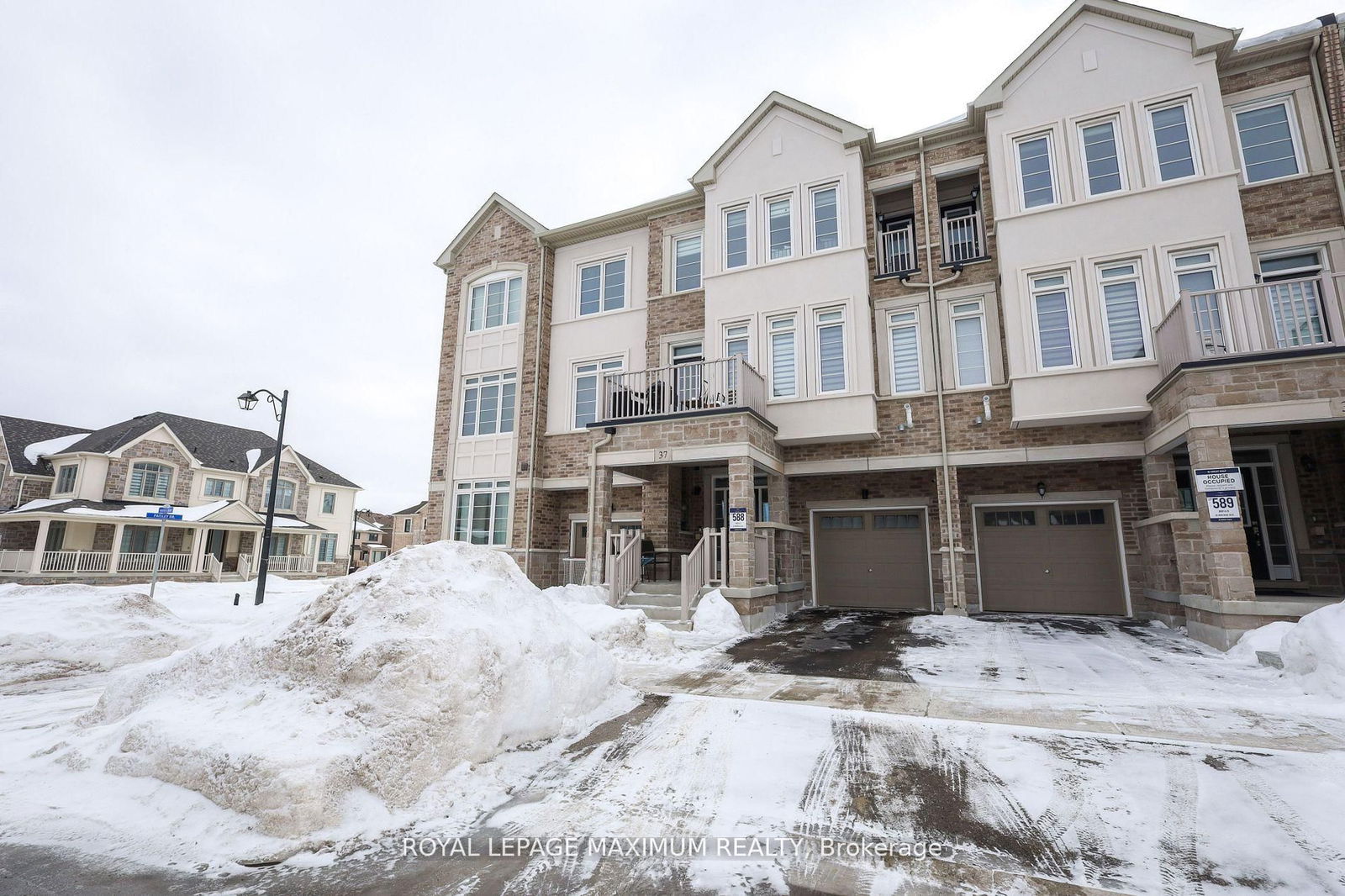 Townhouse for sale at 37 Montrose Boulevard, Bradford West Gwillimbury, Bradford, L3Z 4P3 - MLS: N12014521