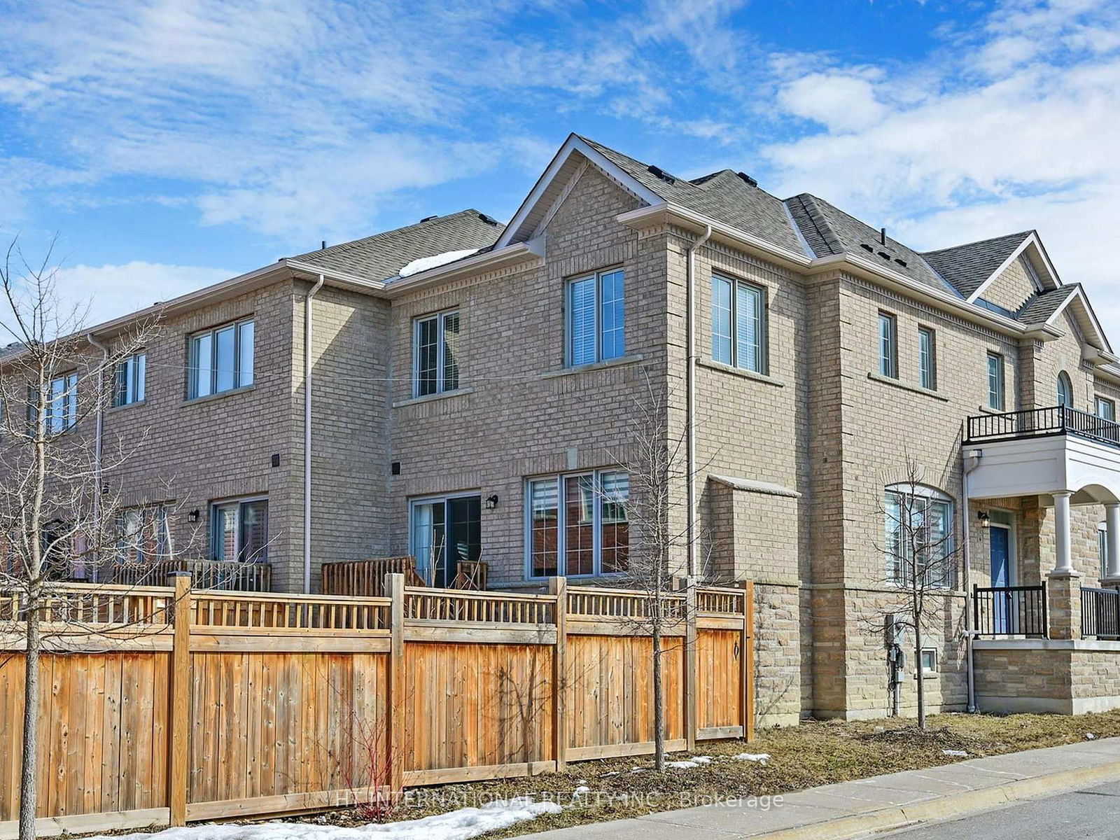 Townhouse for sale at 15 Twinflower Lane, Richmond Hill, Oak Ridges, L4E 1E7 - MLS: N12016293