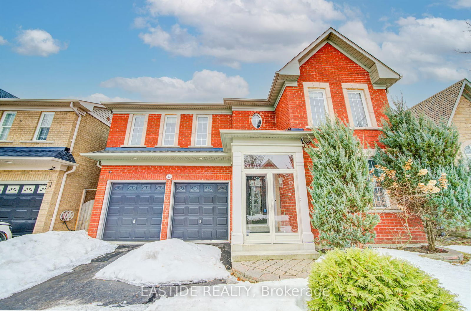 Detached House for sale at 42 Hayfield Crescent, Richmond Hill, Jefferson, L4E 0A4 - MLS: N12016352