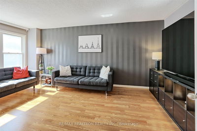 21 Nottinghill Rd, Markham - German Mills image-0-4