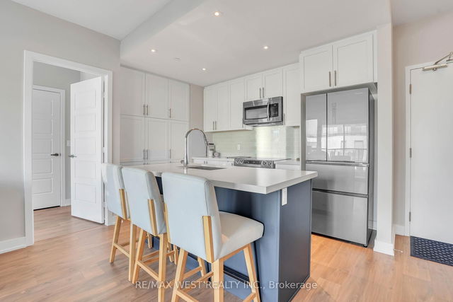 316 - 375 Sea Ray Avenue