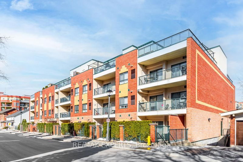 home for sale on 209-33 Wallace Street W