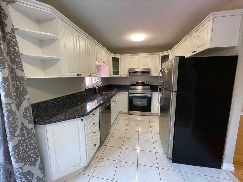 Detached House leased at 46 Carlton Road, Markham, Unionville, L3R 1Z5 - MLS: N12018250