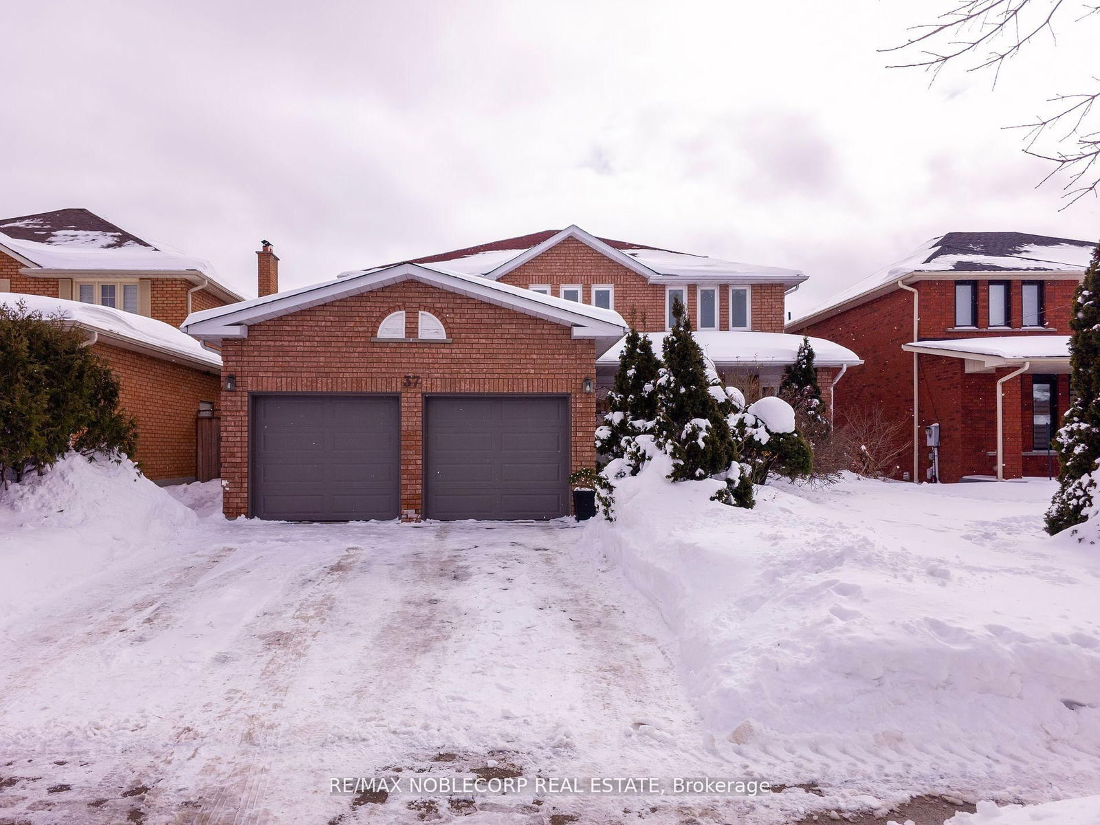 Detached House for sale at 37 Father Ermanno Crescent, Vaughan, East Woodbridge, L4L 7L6 - MLS: N12019125