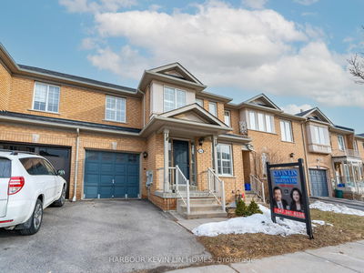 84 Grasslands Ave, Richmond Hill - Langstaff